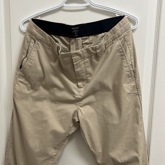 RW&Co Men's Chino Tan Khaki Jogger Style Pants | Size 31 - Picture 2 of 6